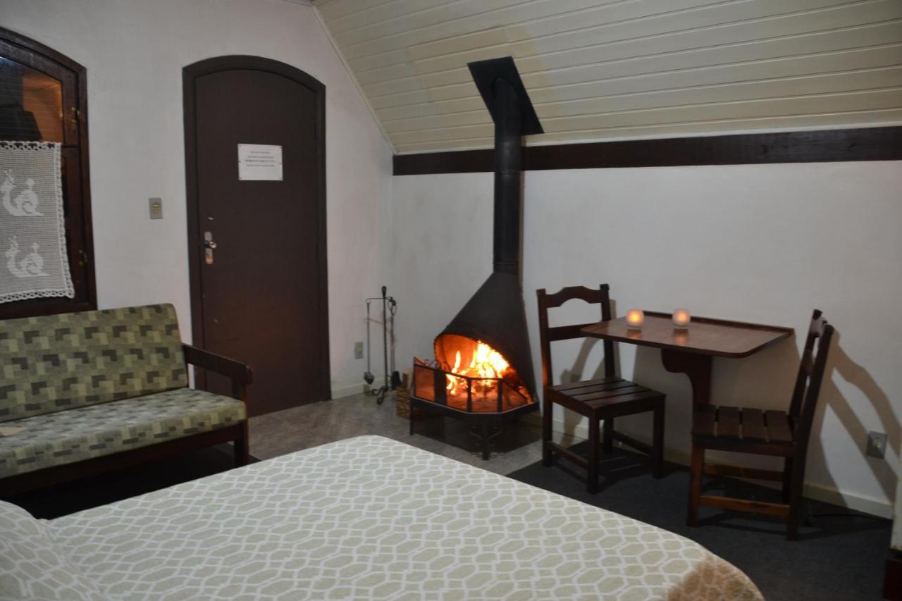 Hotel Pousada Dos Pinheiros Canela Εξωτερικό φωτογραφία
